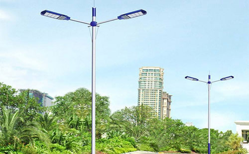 克拉玛依太阳能路灯地脚螺栓规格：防止倾倒的关键